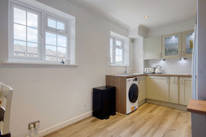 Kitchen/Breakfast Room- click for photo gallery